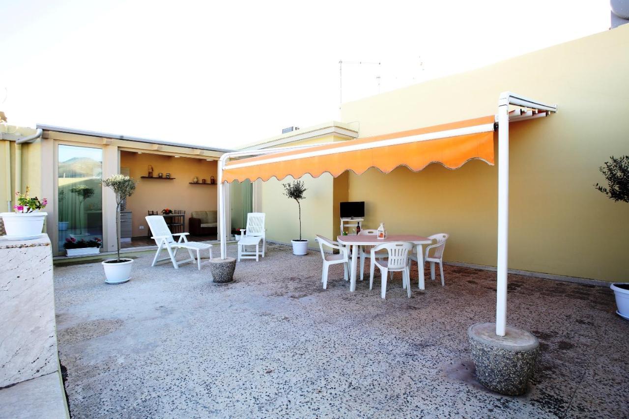 Re Sole Case Vacanze - Esclusivo Attico M A R T E Con Spaziosissima Terrazza Solarium Attrezzata Avola Kültér fotó