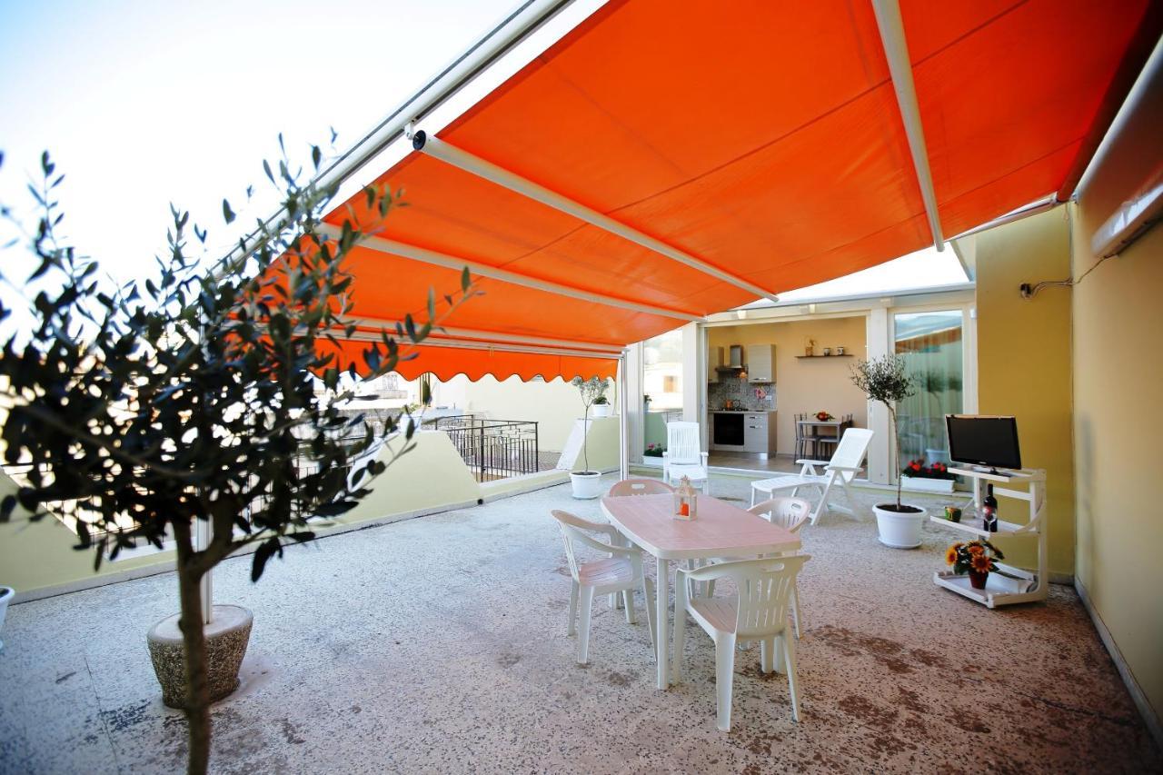 Re Sole Case Vacanze - Esclusivo Attico M A R T E Con Spaziosissima Terrazza Solarium Attrezzata Avola Kültér fotó