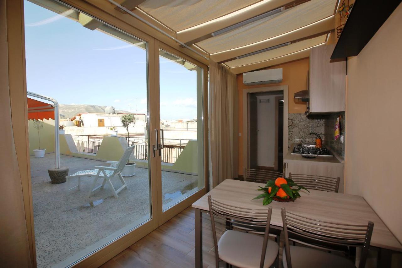 Re Sole Case Vacanze - Esclusivo Attico M A R T E Con Spaziosissima Terrazza Solarium Attrezzata Avola Kültér fotó