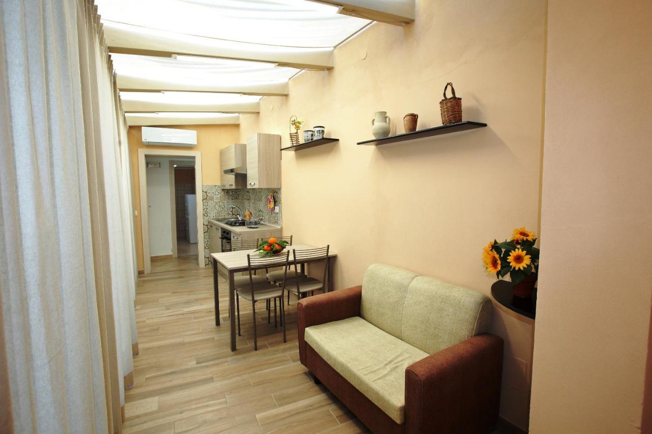 Re Sole Case Vacanze - Esclusivo Attico M A R T E Con Spaziosissima Terrazza Solarium Attrezzata Avola Kültér fotó