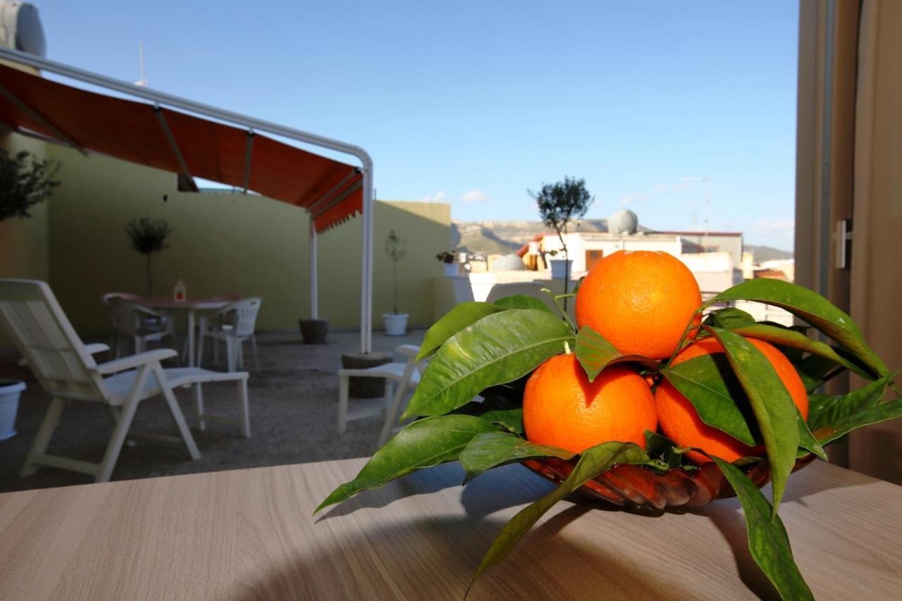 Re Sole Case Vacanze - Esclusivo Attico M A R T E Con Spaziosissima Terrazza Solarium Attrezzata Avola Kültér fotó
