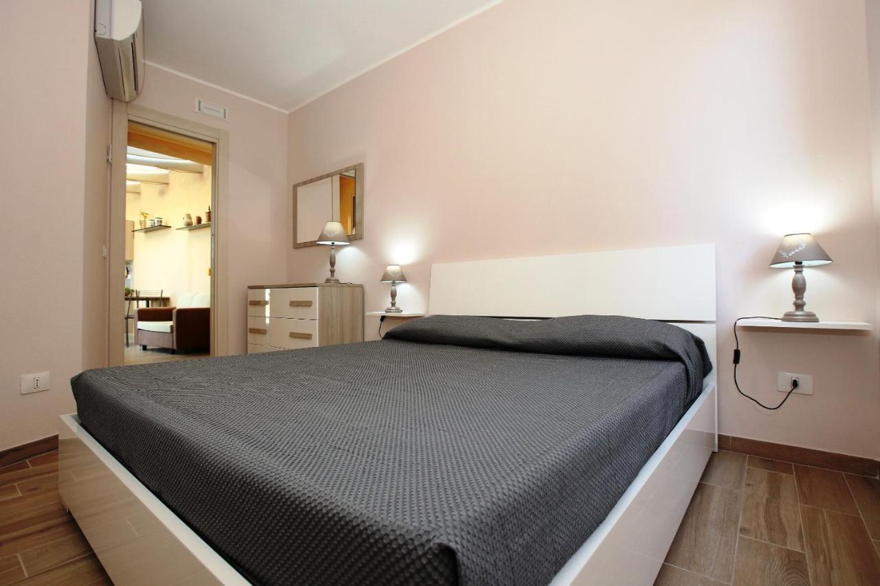 Re Sole Case Vacanze - Esclusivo Attico M A R T E Con Spaziosissima Terrazza Solarium Attrezzata Avola Kültér fotó